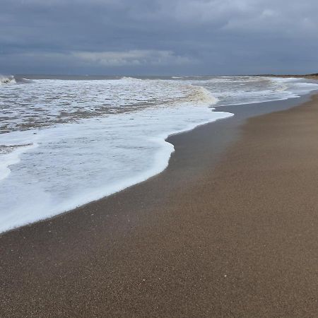 Caxton House Bed & Breakfast Skegness Bagian luar foto