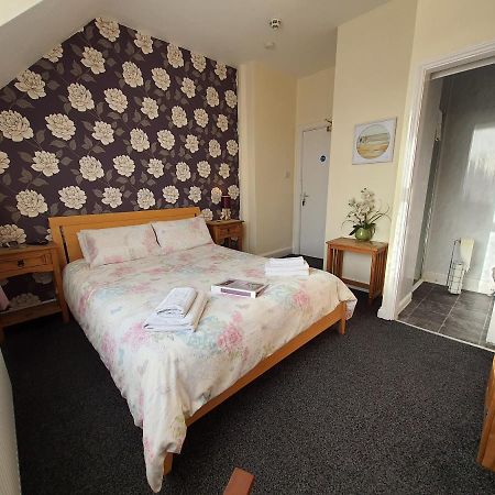 Caxton House Bed & Breakfast Skegness Bagian luar foto