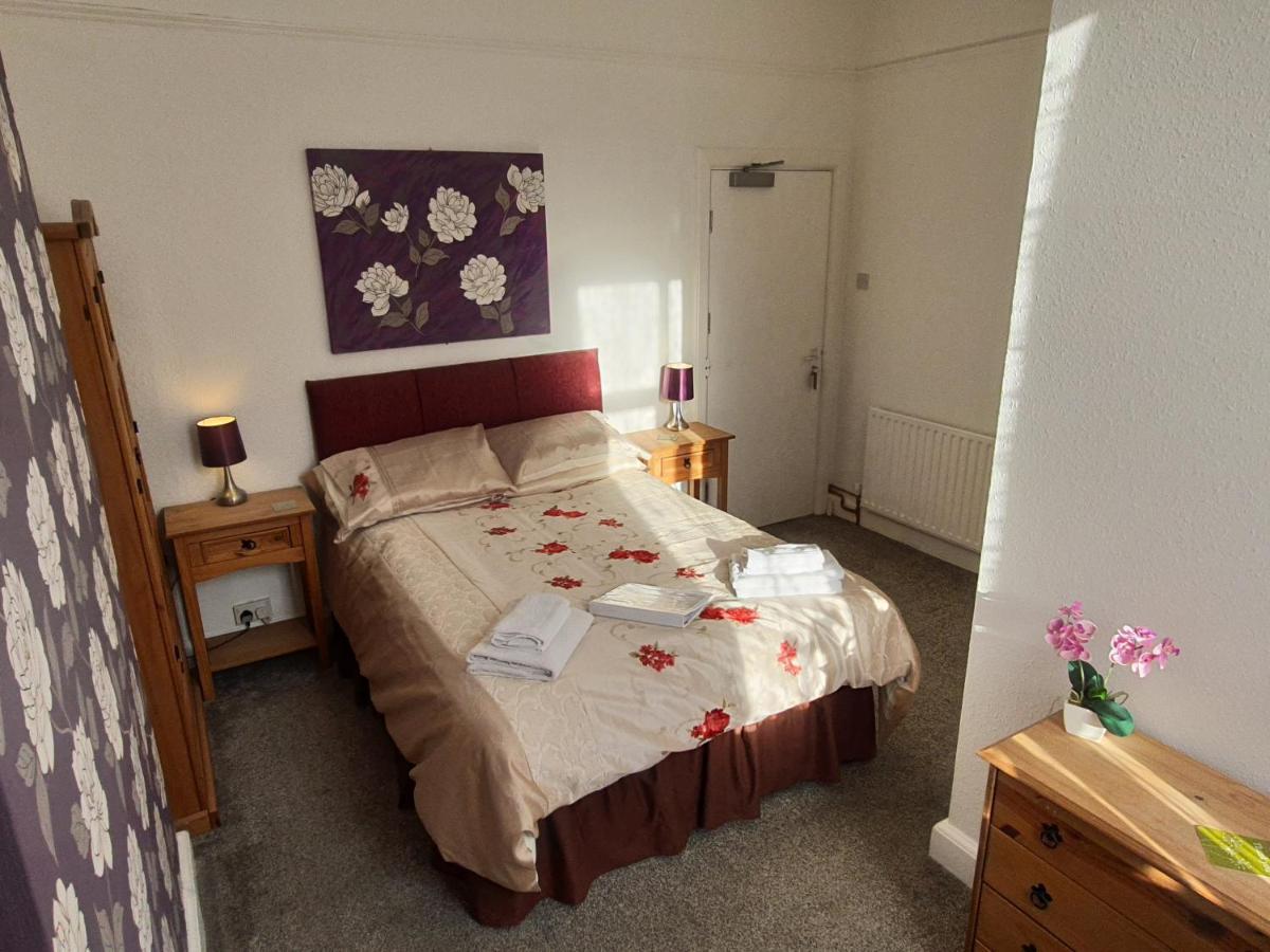 Caxton House Bed & Breakfast Skegness Bagian luar foto