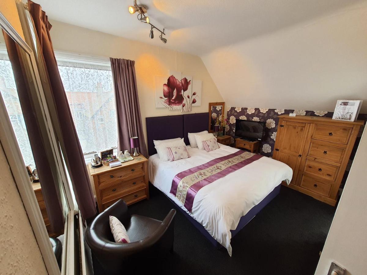 Caxton House Bed & Breakfast Skegness Bagian luar foto