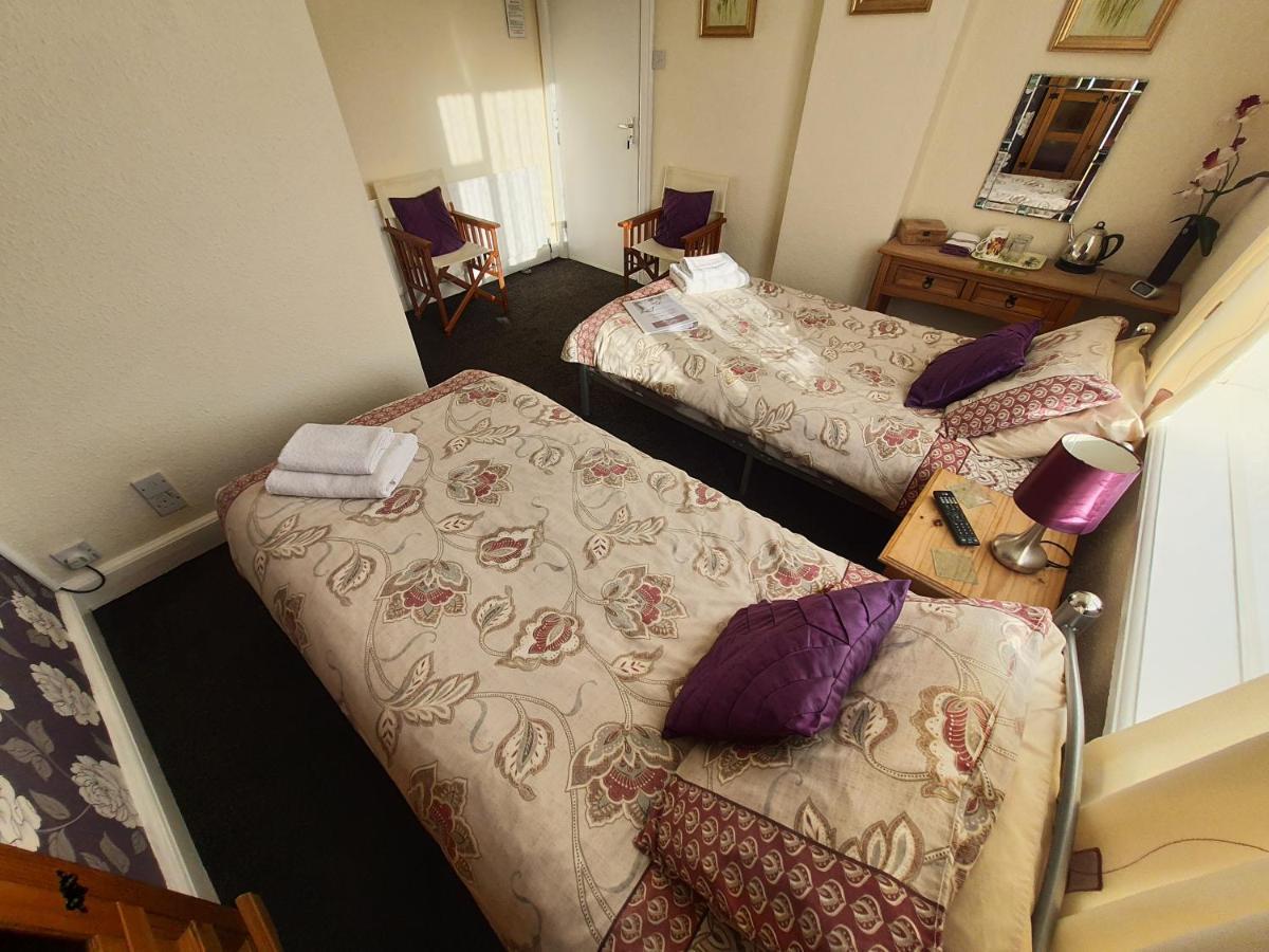 Caxton House Bed & Breakfast Skegness Bagian luar foto