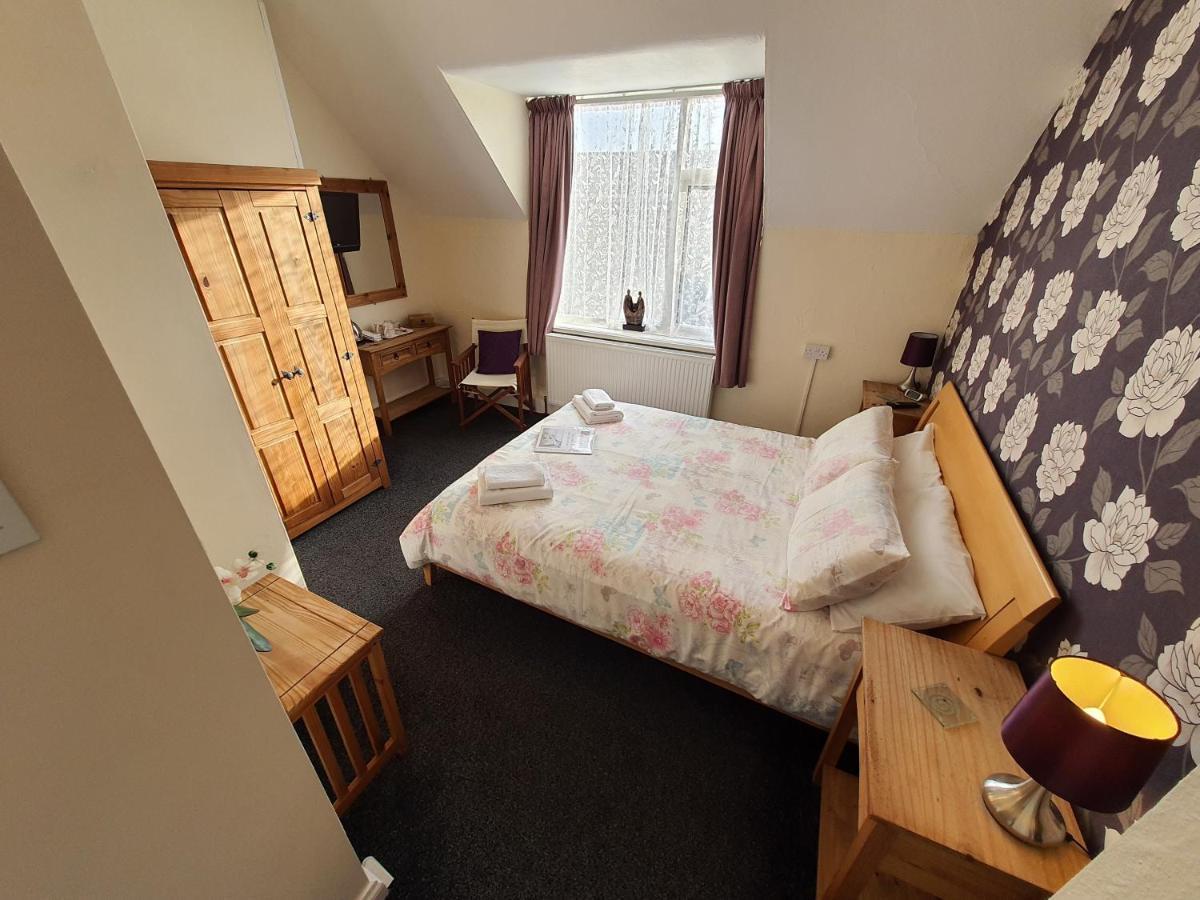 Caxton House Bed & Breakfast Skegness Bagian luar foto