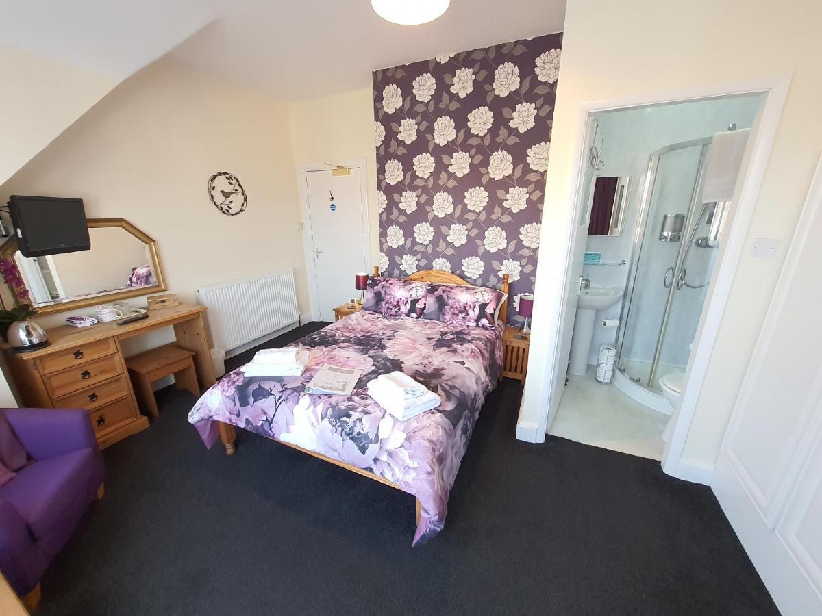 Caxton House Bed & Breakfast Skegness Bagian luar foto